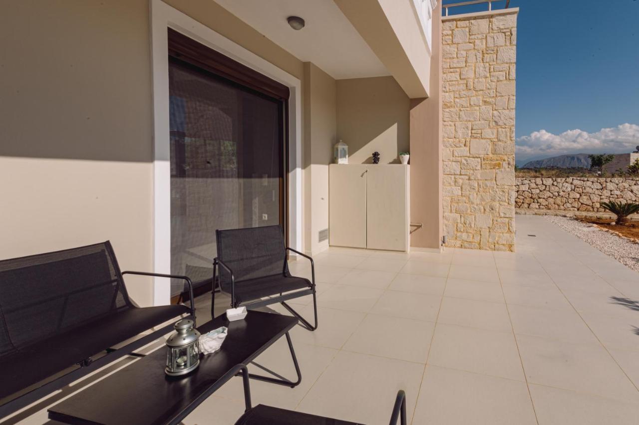 Harmony Deluxe Villa With Sea Mountain View Kambánion Exterior foto