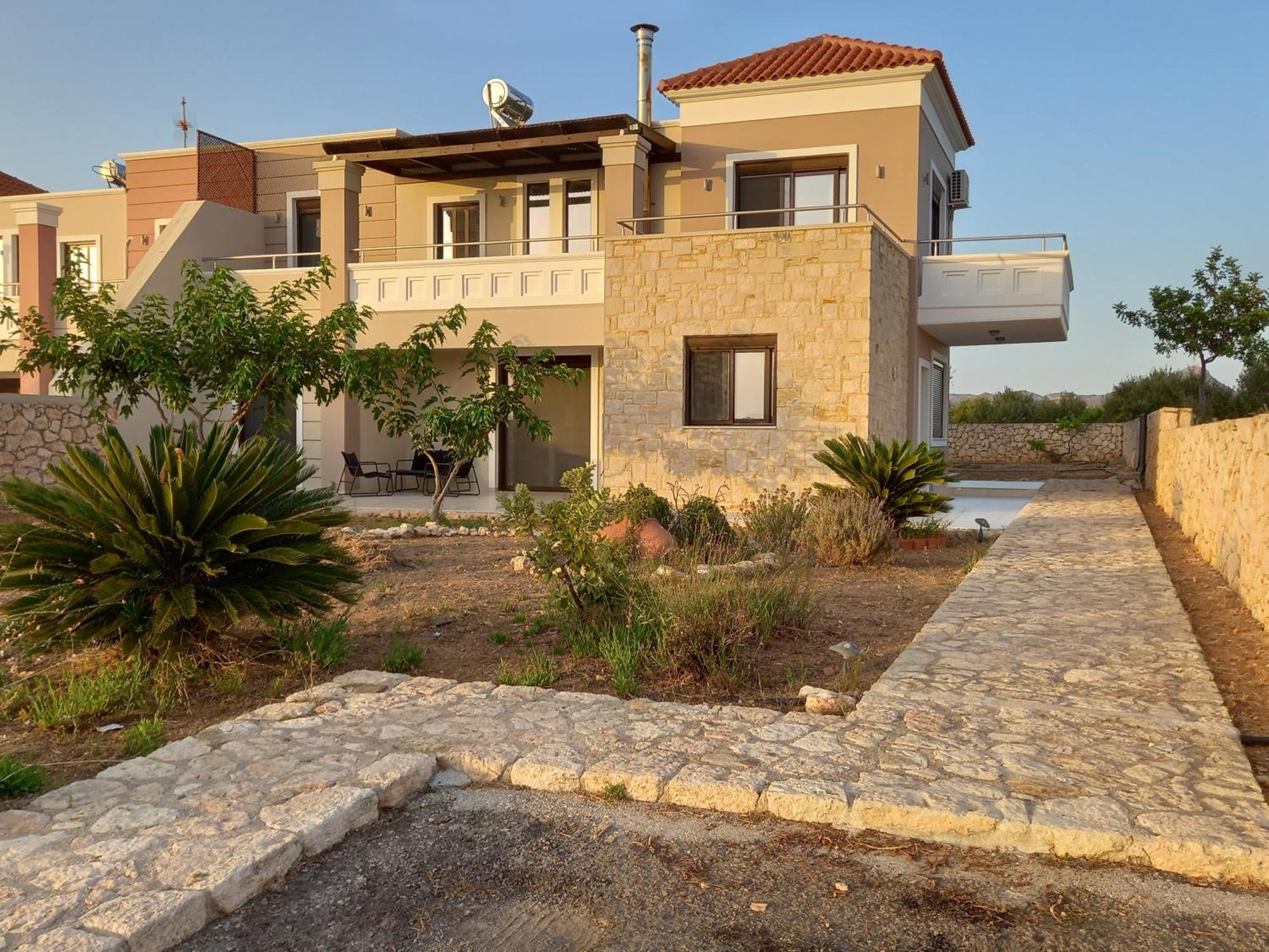Harmony Deluxe Villa With Sea Mountain View Kambánion Exterior foto